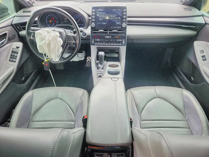 2019 TOYOTA AVALON TOURING  