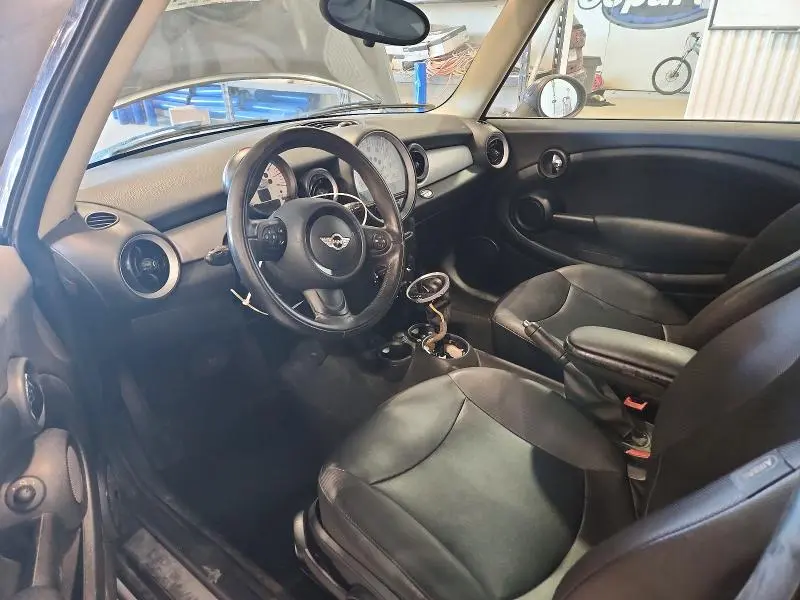 2013 MINI COOPER   