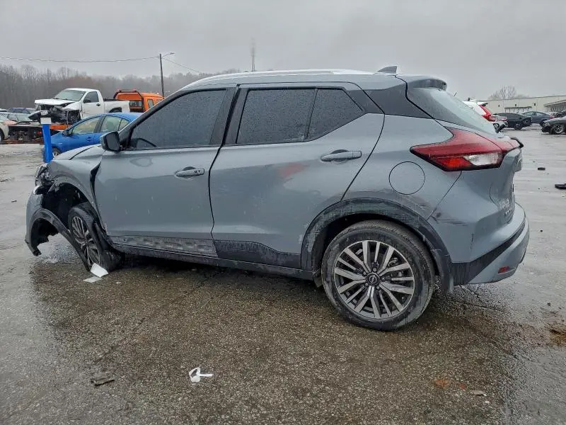 2024 NISSAN KICKS SV  
