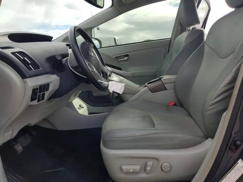 2013 TOYOTA PRIUS   