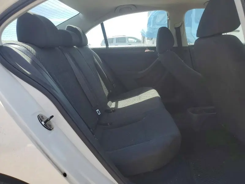 2012 VOLKSWAGEN JETTA BASE  
