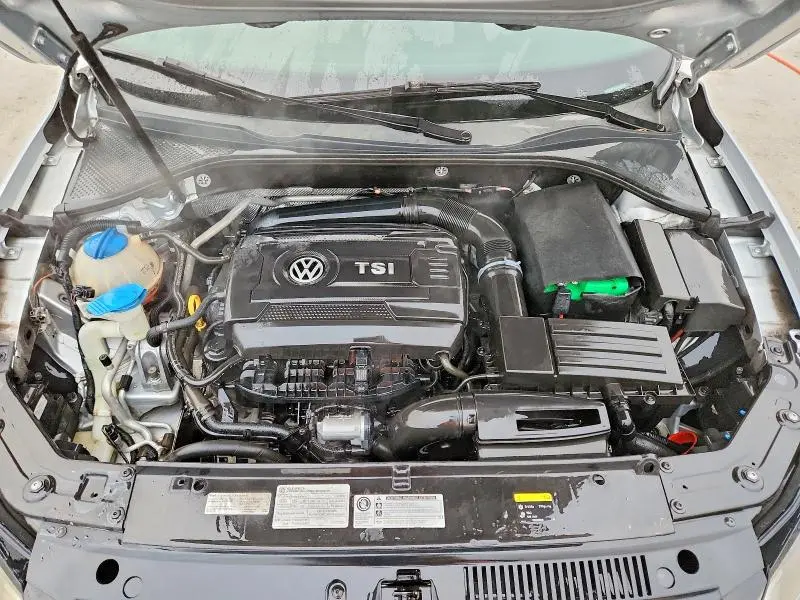 2015 VOLKSWAGEN PASSAT SEL  