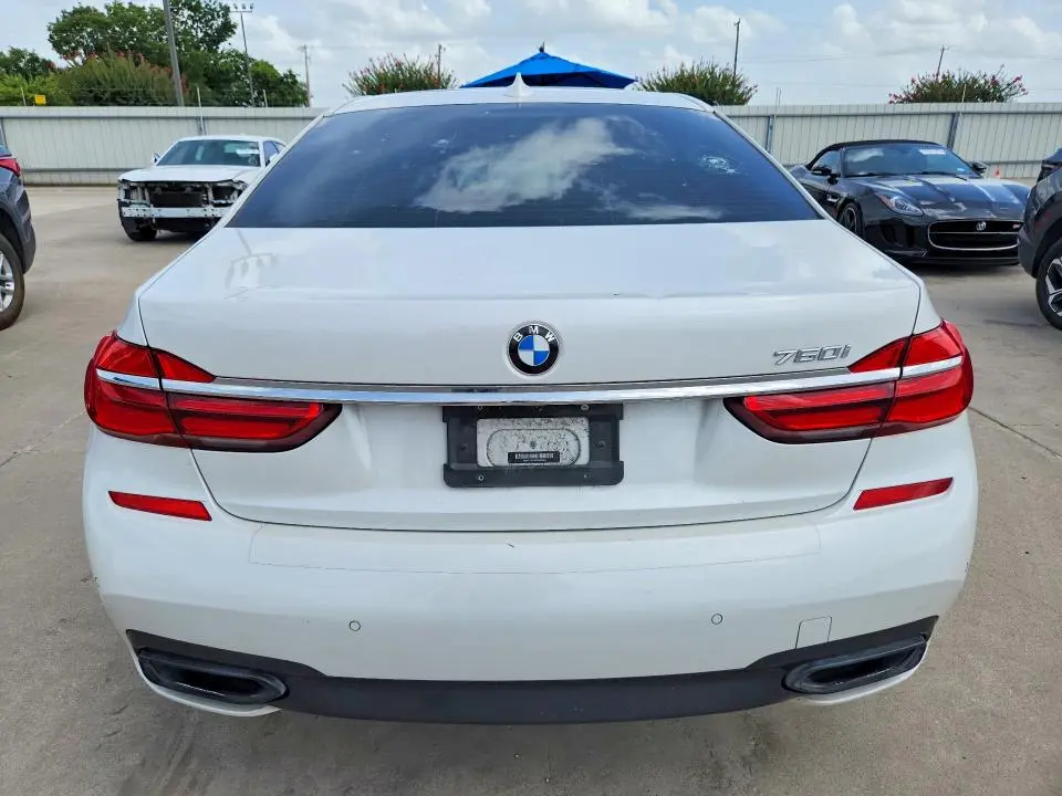 2019 BMW 750 I  