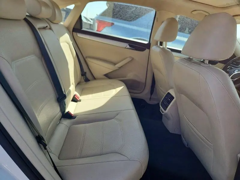 2019 VOLKSWAGEN PASSAT WOLFSBURG  