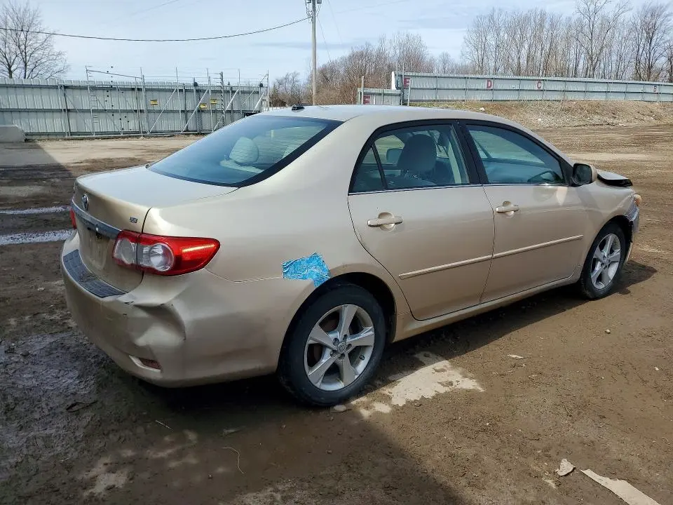 2013 TOYOTA COROLLA LE  