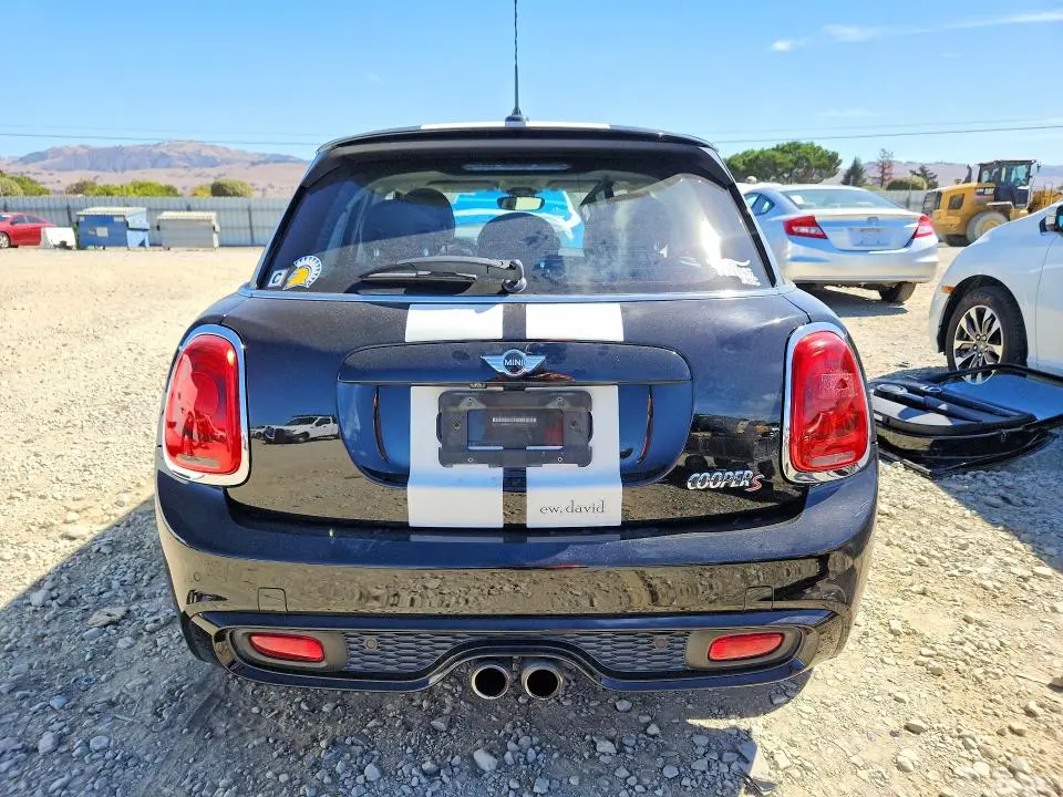 2017 MINI COOPER S  