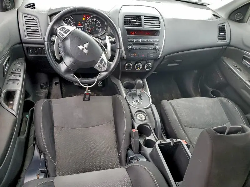 2013 MITSUBISHI OUTLANDER SPORT LE  