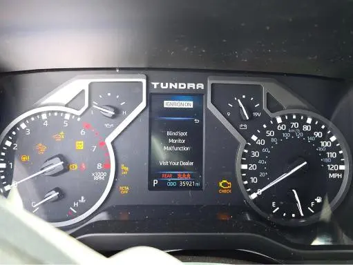 2023 TOYOTA TUNDRA SR5  