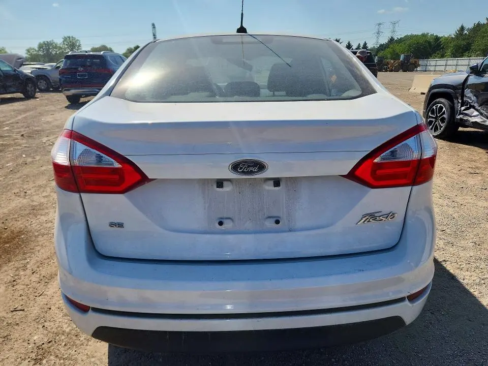 2014 FORD FIESTA SE  