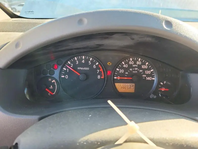 2013 NISSAN FRONTIER S  
