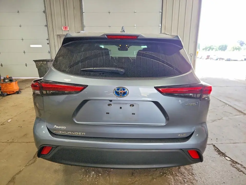 2021 TOYOTA HIGHLANDER HYBRID XLE  