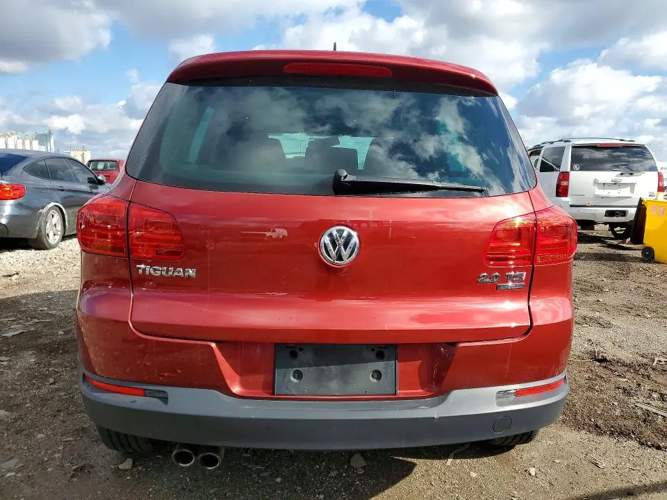 2012 VOLKSWAGEN TIGUAN S  