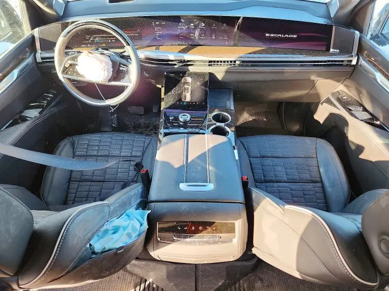 2025 CADILLAC ESCALADE   