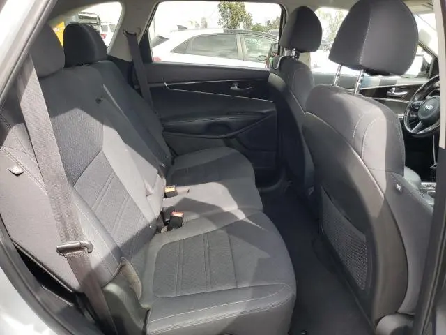 2018 KIA SORENTO LX  