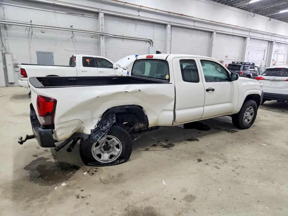 2018 TOYOTA TACOMA SR  