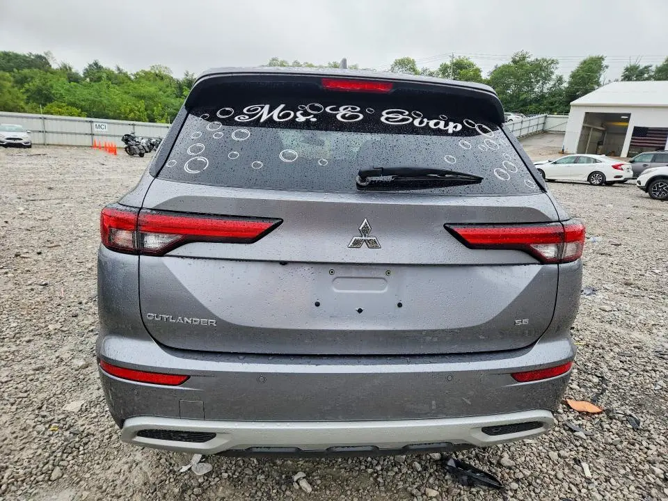 2022 MITSUBISHI OUTLANDER SE  
