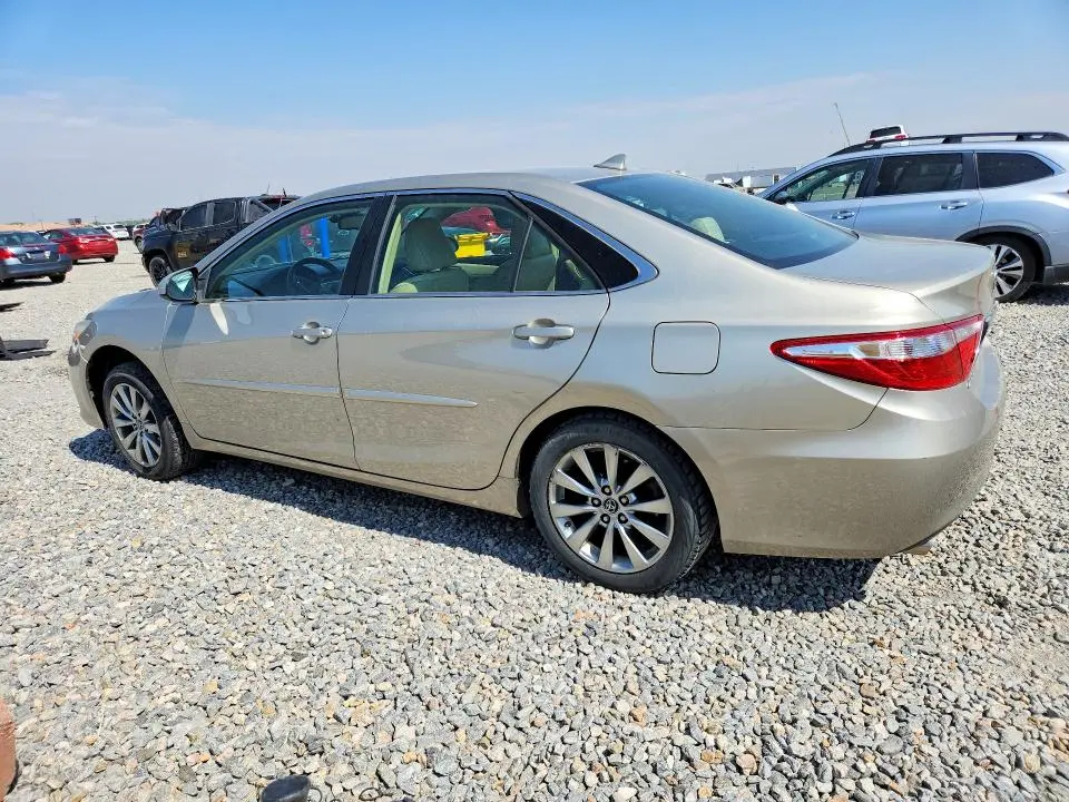 2015 TOYOTA CAMRY XLE V6  