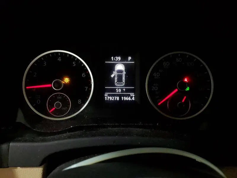 2014 VOLKSWAGEN TIGUAN S  