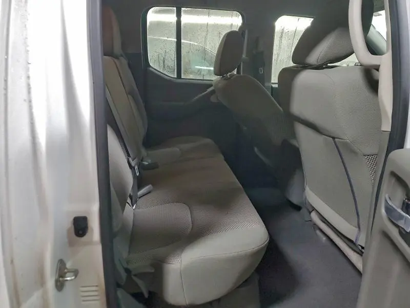 2020 NISSAN FRONTIER S  