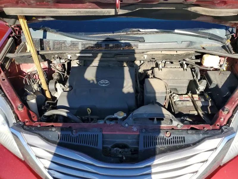 2015 TOYOTA SIENNA XLE 7-PASSENGER  