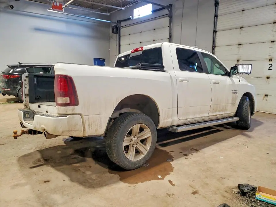 2016 RAM 1500 SPORT  