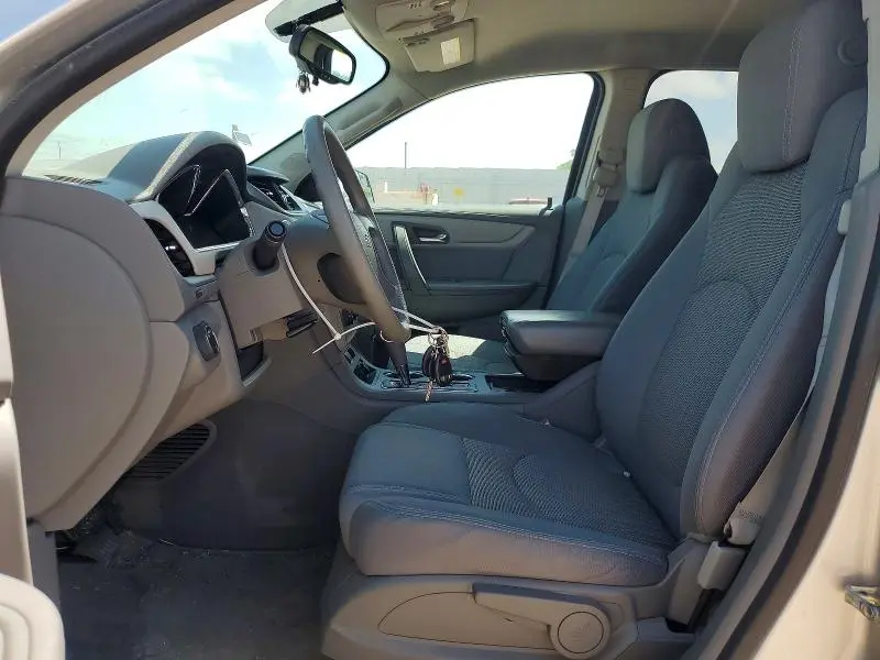 2014 CHEVROLET TRAVERSE LS  
