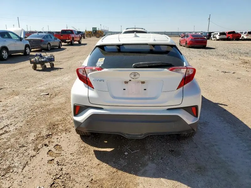 2021 TOYOTA C-HR XLE  