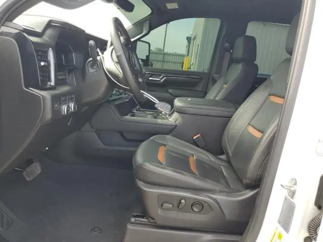 2024 GMC SIERRA K2500 AT4  