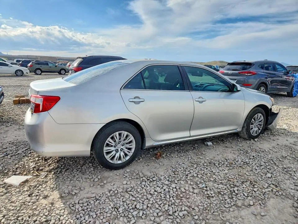 2012 TOYOTA CAMRY LE  