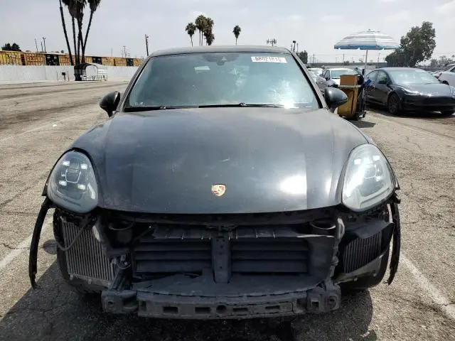 2016 PORSCHE CAYENNE GTS  