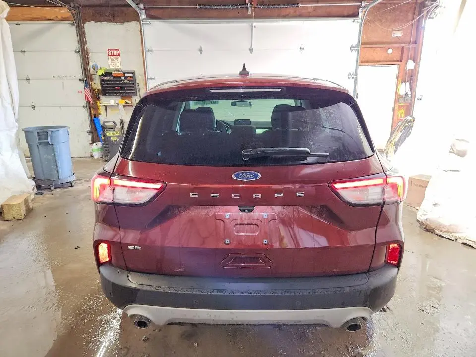 2021 FORD ESCAPE SE  