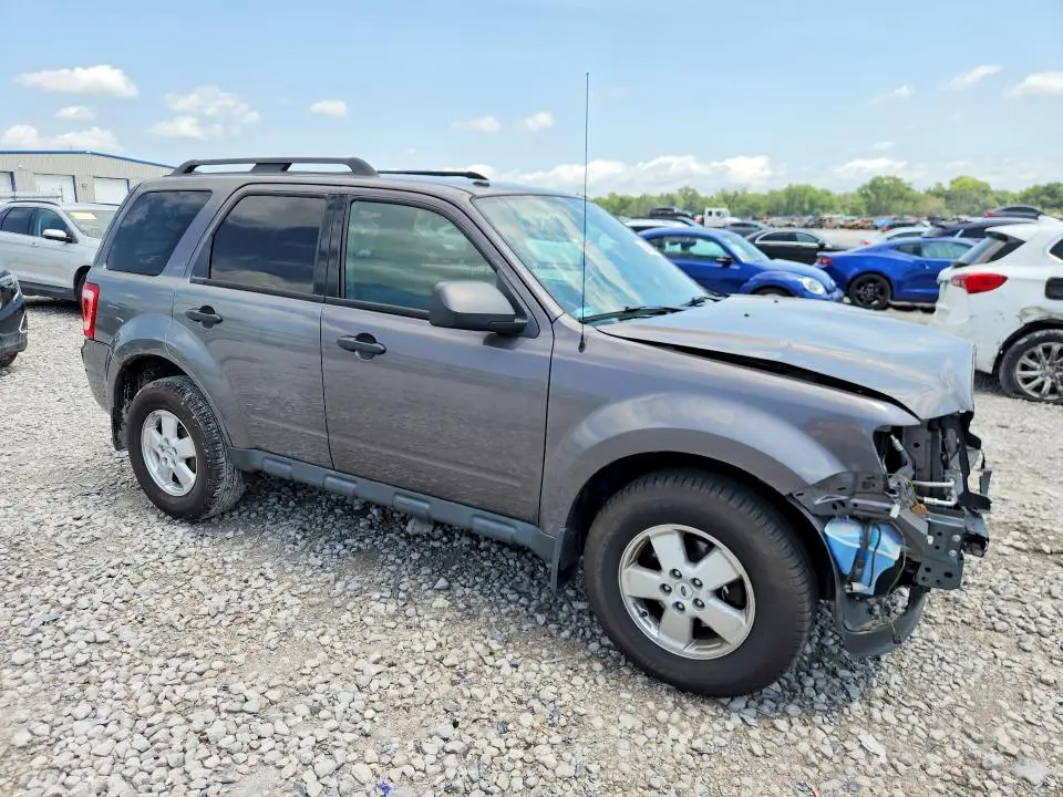 2012 FORD ESCAPE XLT  
