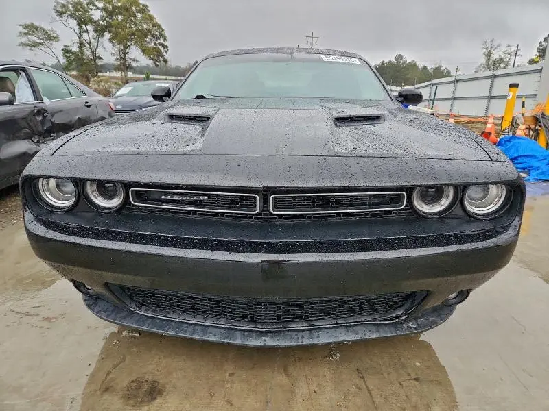 2017 DODGE CHALLENGER SXT  