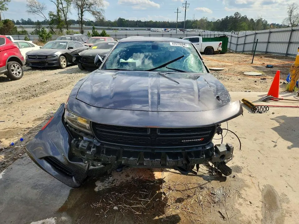 2021 DODGE CHARGER SXT  