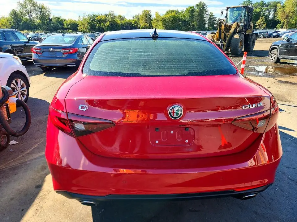 2018 ALFA ROMEO GIULIA TI Q4  