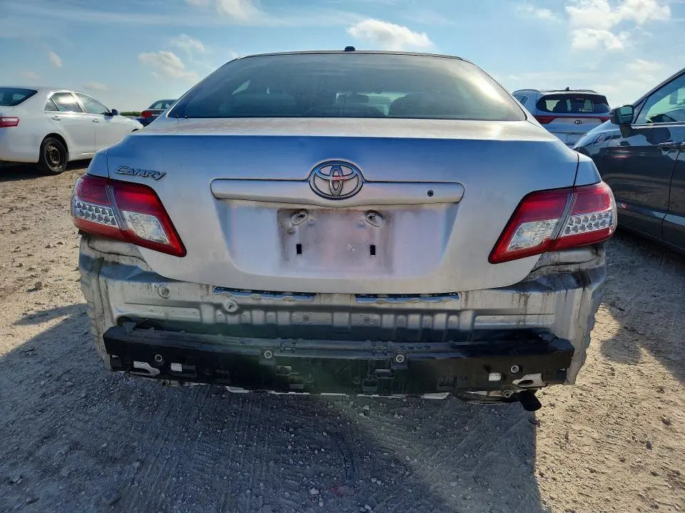 2010 TOYOTA CAMRY BASE  
