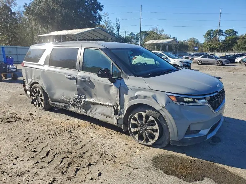 2024 KIA CARNIVAL EX  