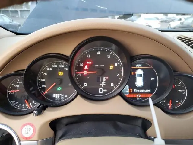 2011 PORSCHE CAYENNE   