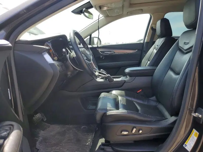 2017 CADILLAC XT5   
