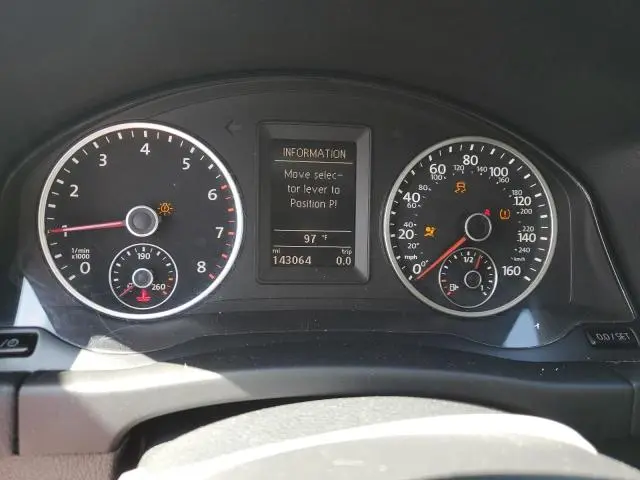 2015 VOLKSWAGEN TIGUAN S  