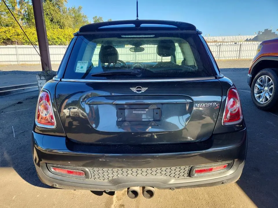 2013 MINI COOPER S  