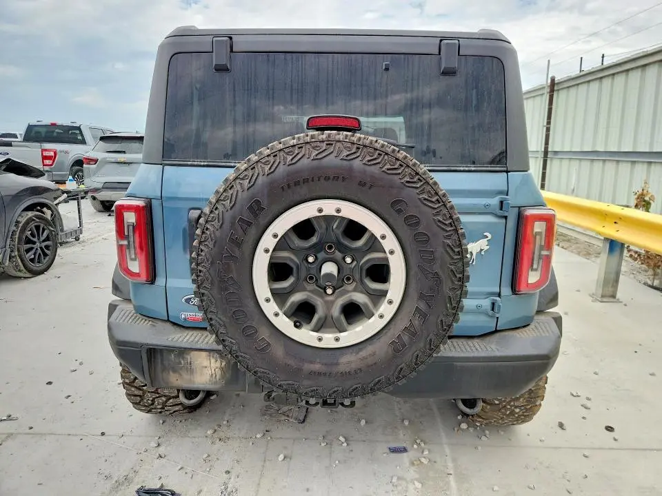 2023 FORD BRONCO BASE  