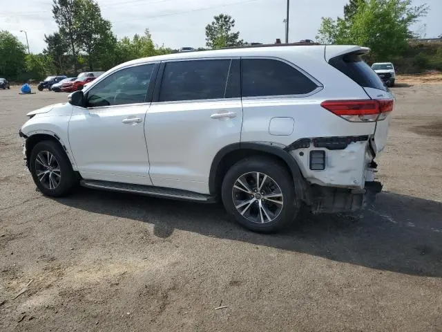 2017 TOYOTA HIGHLANDER LE  