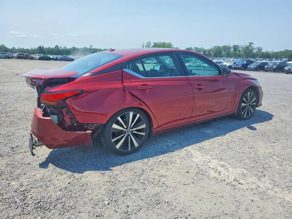 2021 NISSAN ALTIMA SR  