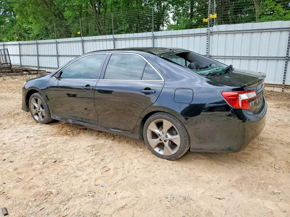 2012 TOYOTA CAMRY SE V6  
