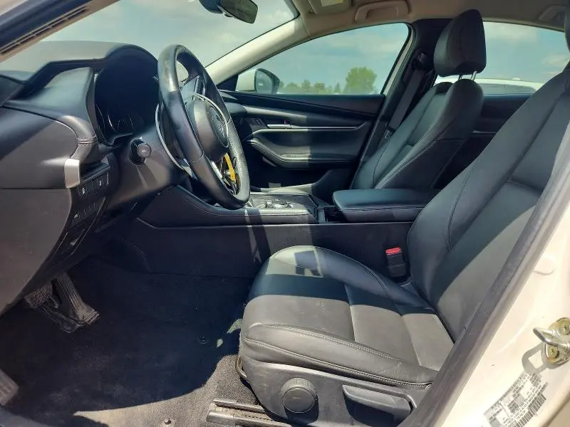 2022 MAZDA 3 SELECT  