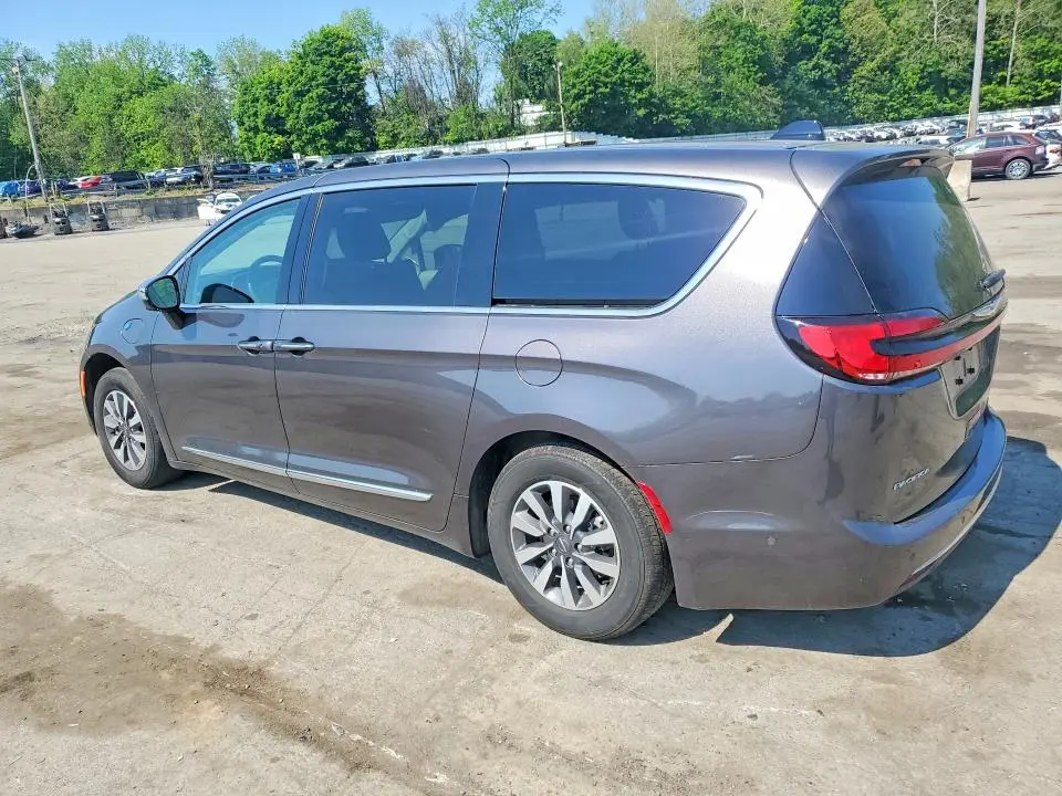 2023 CHRYSLER PACIFICA HYBRID LIMITED  