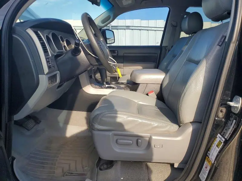 2010 TOYOTA TUNDRA CREWMAX SR5  