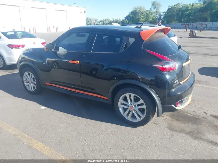 2015 NISSAN JUKE SV
