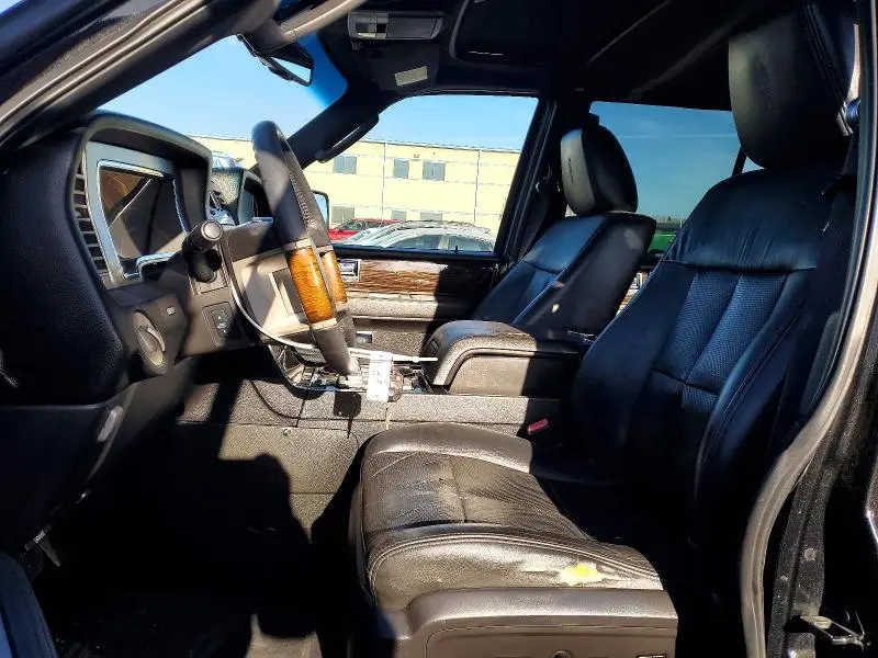 2010 LINCOLN NAVIGATOR   